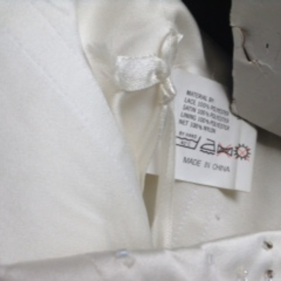 Classic Bride Strapless Wedding Dress Lace up back - Picture 7 of 7